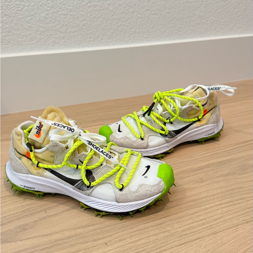 Off-White x Wmns Air Zoom Terra Kiger 5